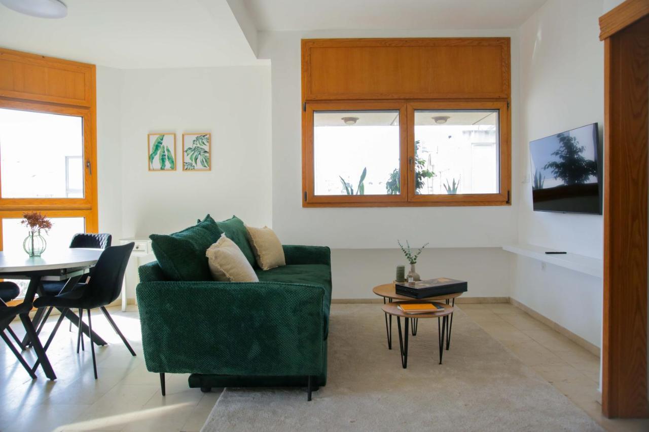 Meir Dizengoff With Shelter Apartment